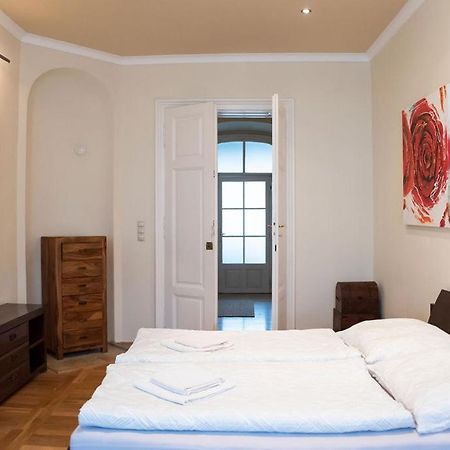 Velky Apartman Bratislava Extérieur photo