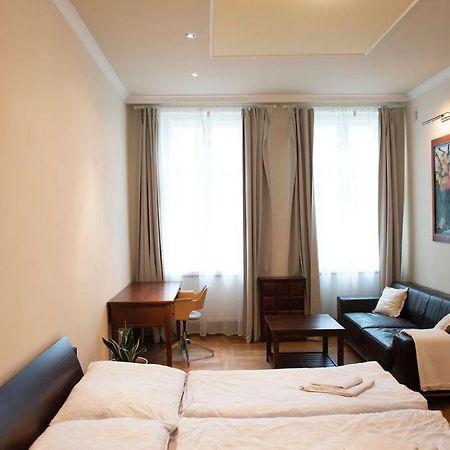Velky Apartman Bratislava Extérieur photo