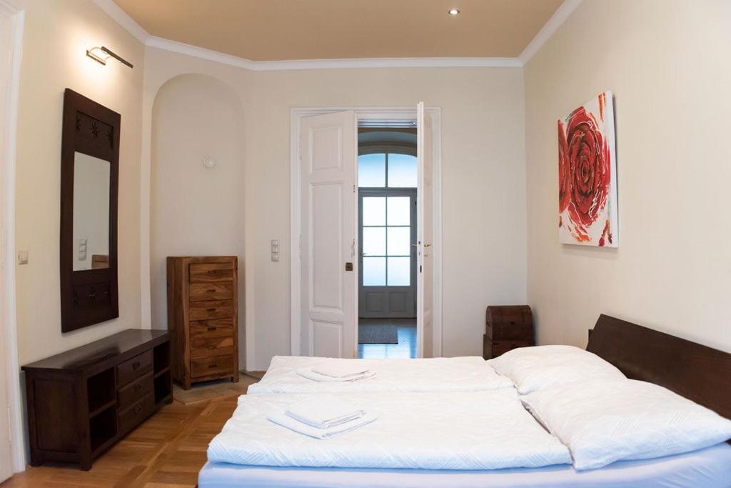 Velky Apartman Bratislava Extérieur photo