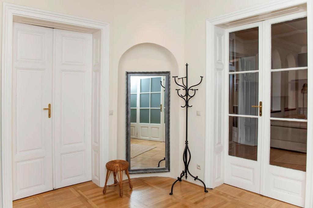 Velky Apartman Bratislava Extérieur photo