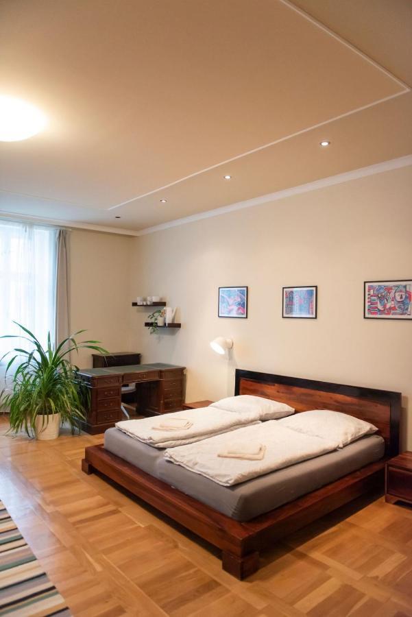 Velky Apartman Bratislava Extérieur photo